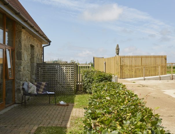 Just accross the footpath from back gate to large private garden area.